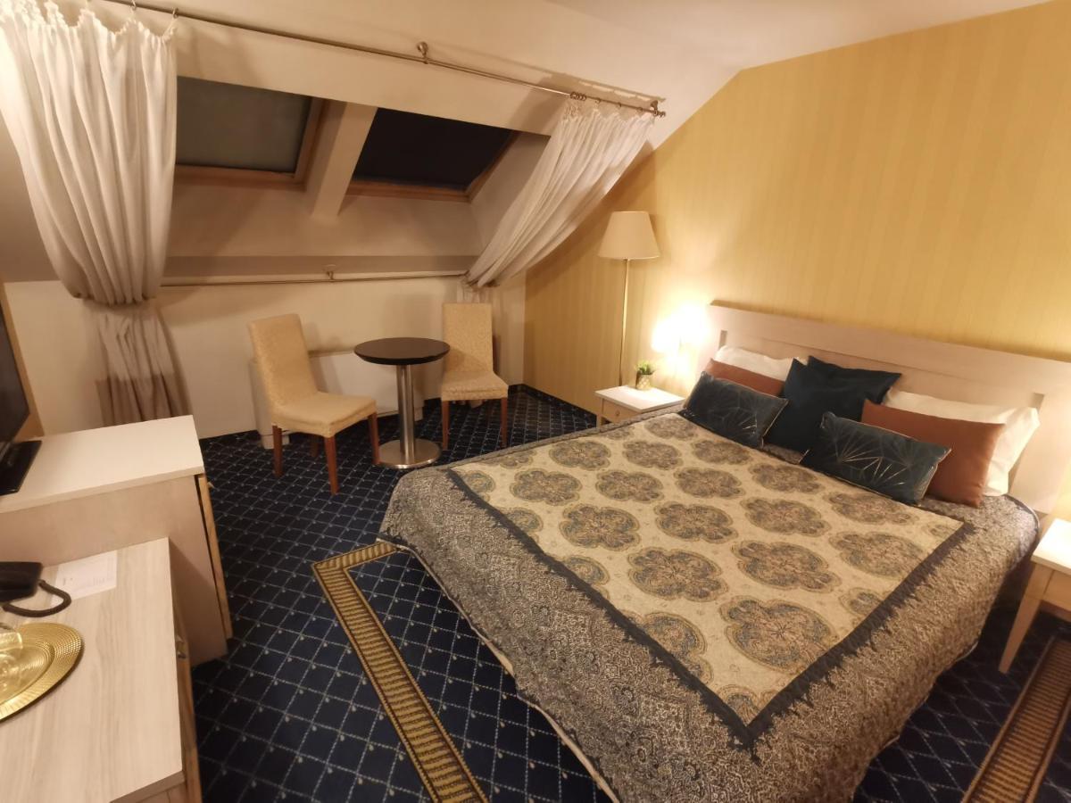 Las Vegas Rooms Vilnius Extérieur photo